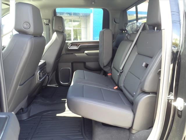 2025 GMC Sierra 2500HD SLT 4x4 Crew Cab 6.75 ft. box 159 in. WB