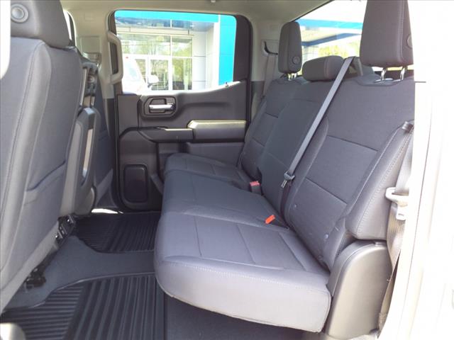 2025 GMC Sierra 1500 Pro 4x4 Crew Cab 5.75 ft. box 147.4 in. WB