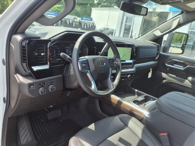 2025 Chevrolet Silverado 2500HD LT 4x4 Crew Cab 6.75 ft. box 159 in. WB