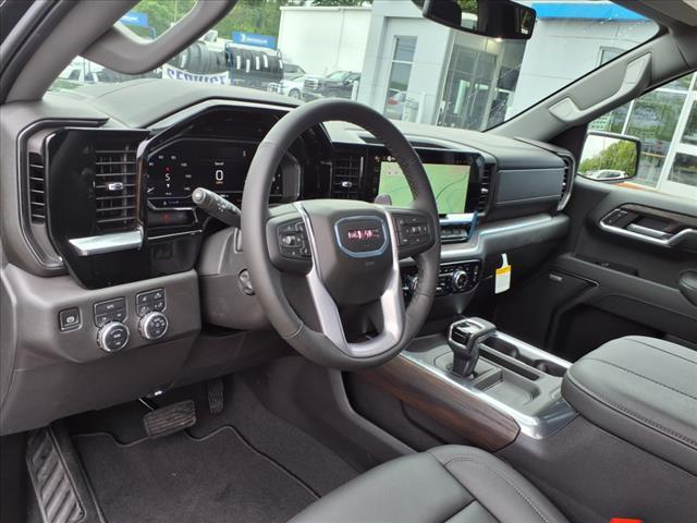 2025 GMC Sierra 1500 SLT 4x4 Crew Cab 5.75 ft. box 147.4 in. WB