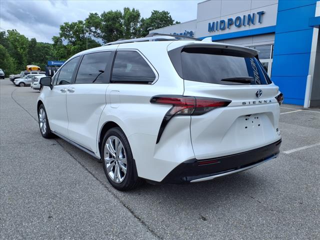 2024 Toyota Sienna Platinum 7-Passenger