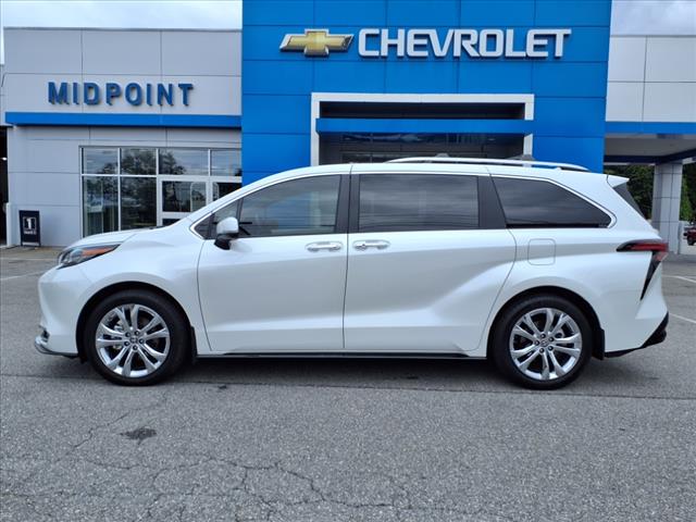 2024 Toyota Sienna Platinum 7-Passenger