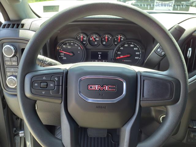 2025 GMC Sierra 1500 Pro 4x4 Crew Cab 5.75 ft. box 147.4 in. WB