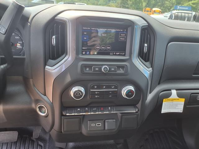 2024 GMC Sierra 1500 Pro 4x4 Regular Cab 8 ft. box 139.6 in. WB