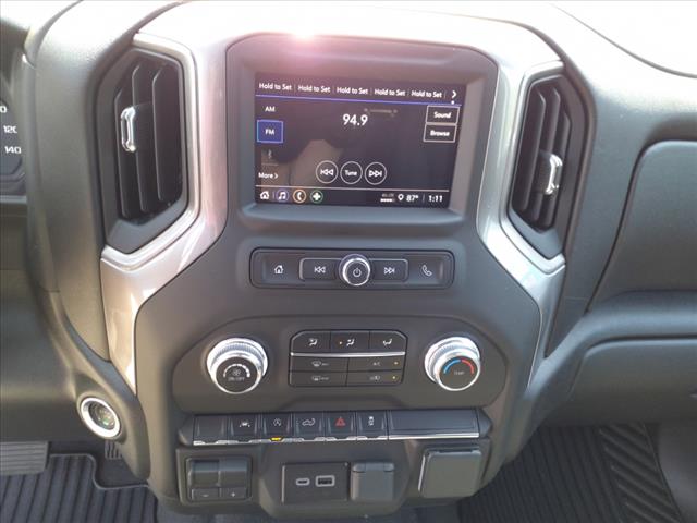 2025 GMC Sierra 1500 Pro 4x4 Crew Cab 5.75 ft. box 147.4 in. WB
