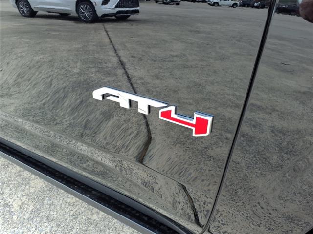 2025 GMC Yukon XL AT4