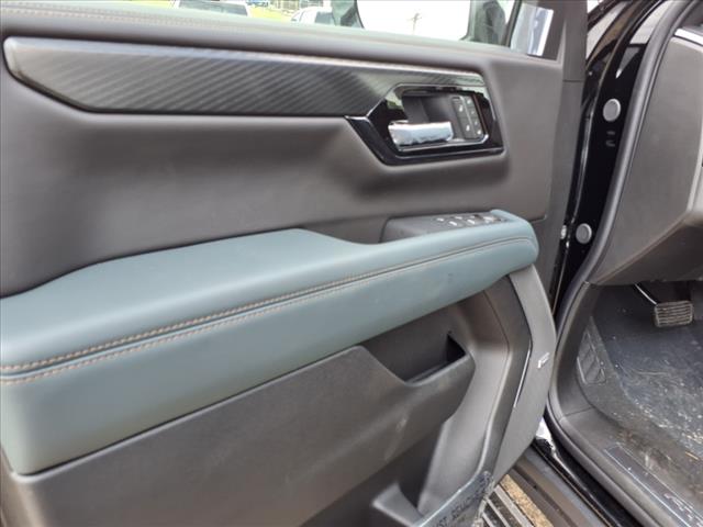 2025 GMC Yukon XL AT4