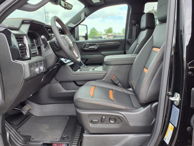 2025 GMC Sierra 2500HD AT4