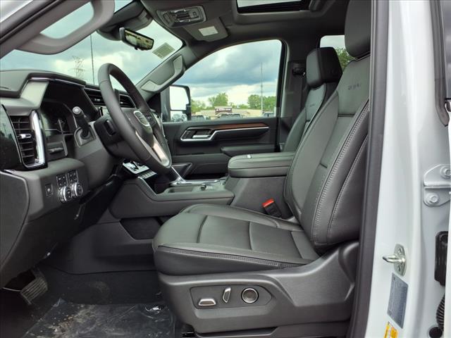 2025 GMC Sierra 2500HD Denali
