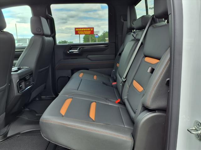 2025 GMC Sierra 2500HD AT4
