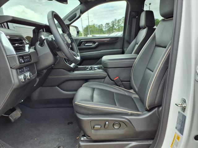 2025 GMC Yukon Elevation