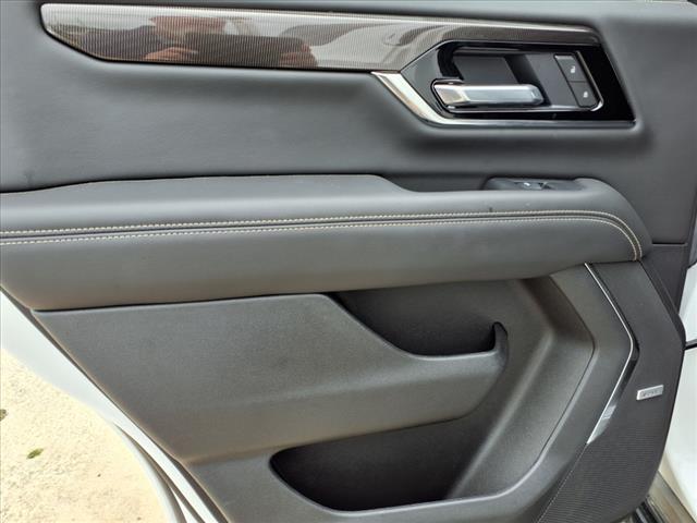2025 GMC Yukon Elevation