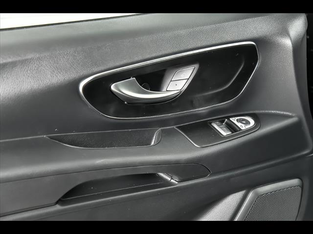 2023 Mercedes-Benz Metris Passenger