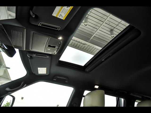 2021 INFINITI QX80 Sensory