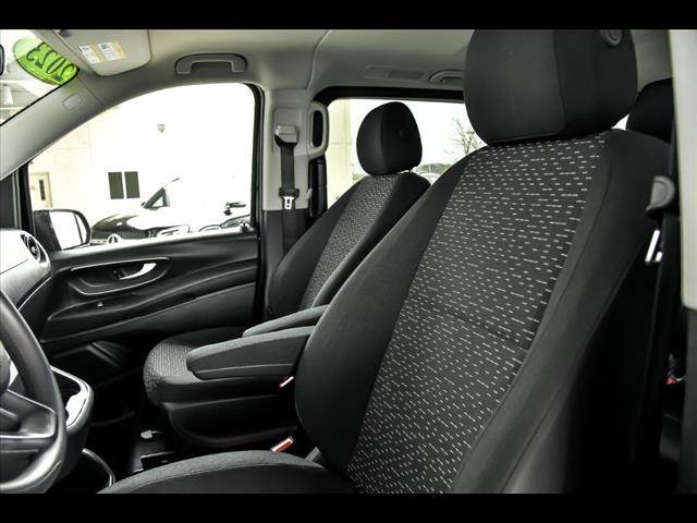 2023 Mercedes-Benz Metris Passenger