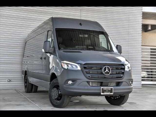 2025 Mercedes-Benz Sprinter 3500XD