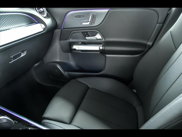 2025 Mercedes-Benz GLB GLB 250 4MATIC
