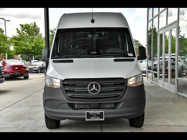 2025 Mercedes-Benz Sprinter 2500
