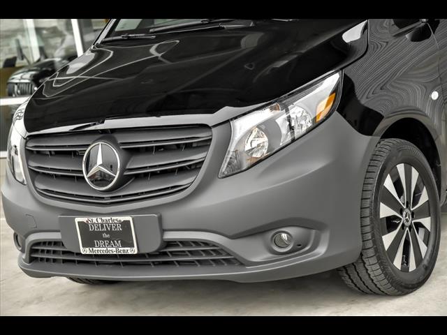 2023 Mercedes-Benz Metris Passenger