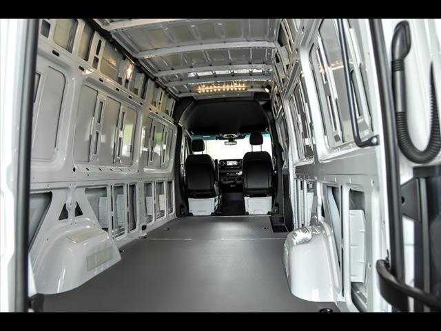 2025 Mercedes-Benz Sprinter 2500