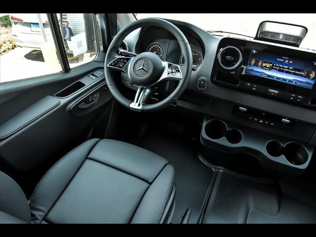 2025 Mercedes-Benz Sprinter 2500