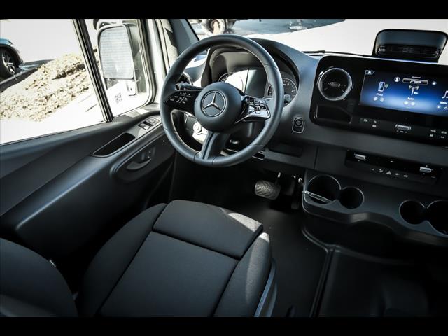 2025 Mercedes-Benz Sprinter 2500