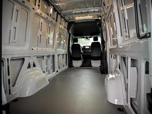 2025 Mercedes-Benz Sprinter 2500