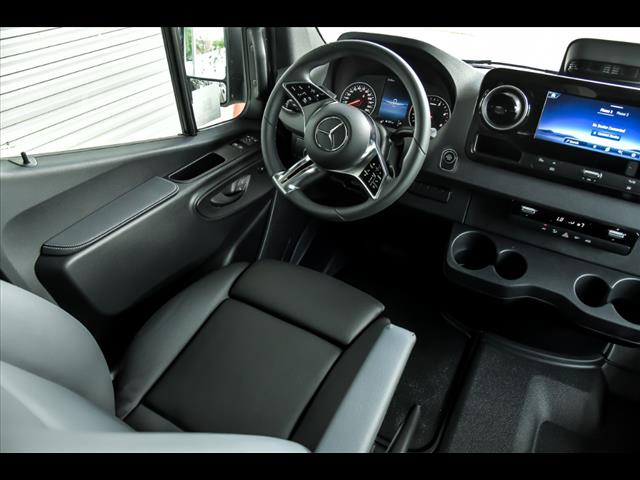 2025 Mercedes-Benz Sprinter 2500