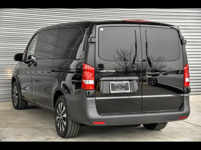 2023 Mercedes-Benz Metris Passenger