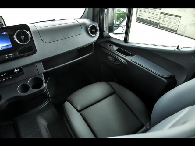 2025 Mercedes-Benz Sprinter 2500