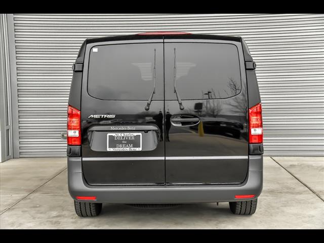 2023 Mercedes-Benz Metris Passenger