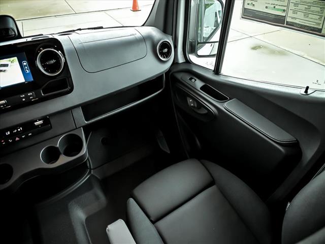2025 Mercedes-Benz Sprinter 2500