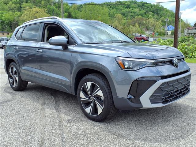 2025 Volkswagen Taos SE 4Motion