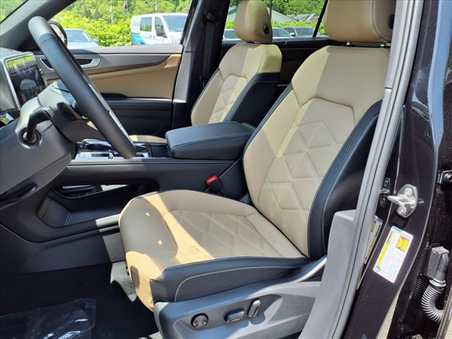 2025 Volkswagen Atlas Cross Sport SE 4Motion