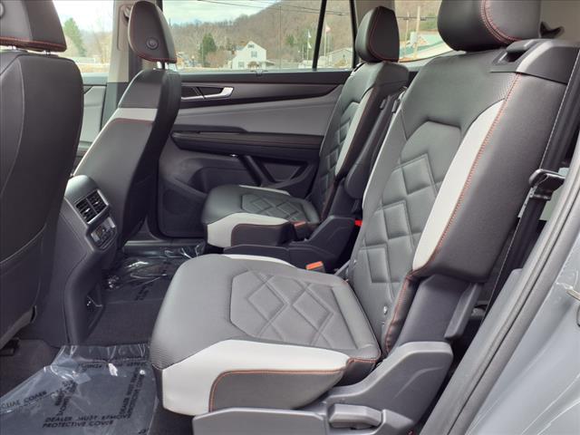 2025 Volkswagen Atlas Peak Edition 4Motion