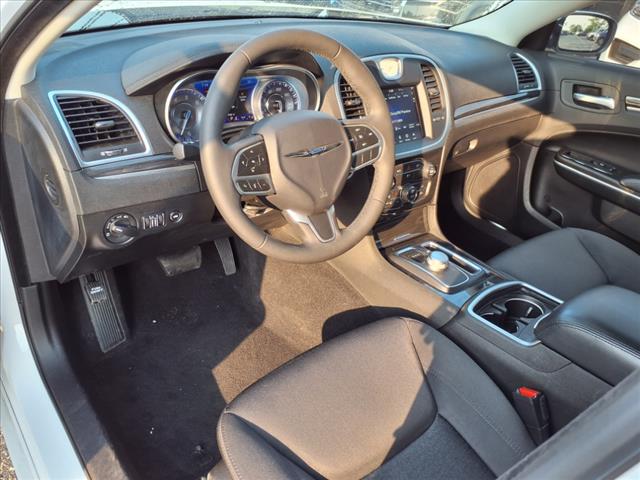 2022 Chrysler 300 Touring