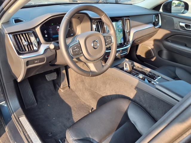 2024 Volvo S60 B5 Core Dark Theme