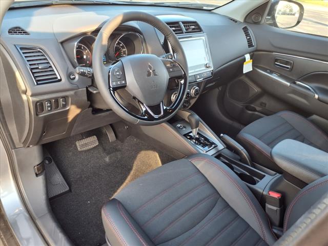 2025 Mitsubishi Outlander Sport SE
