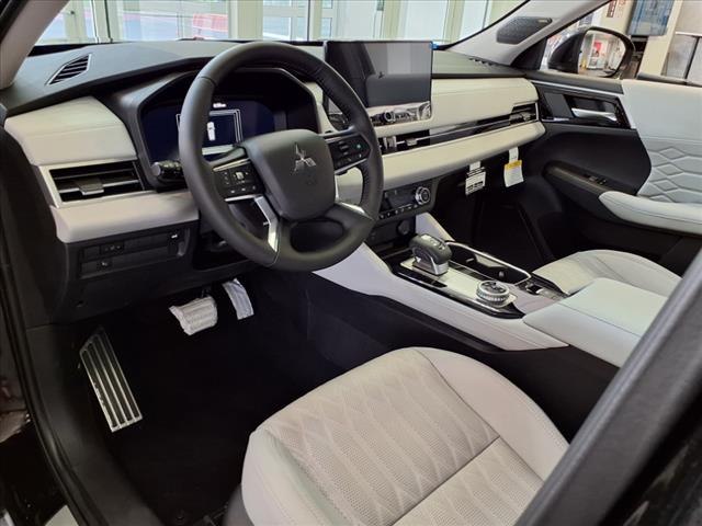 2025 Mitsubishi Outlander SEL Platinum Edition