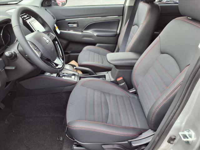 2025 Mitsubishi Outlander Sport SE