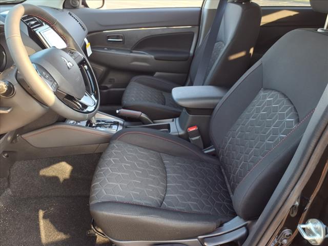 2025 Mitsubishi Outlander Sport LE