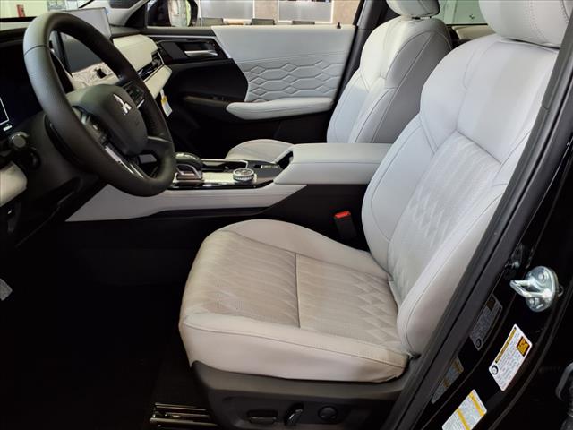 2025 Mitsubishi Outlander SEL Platinum Edition