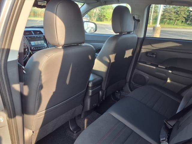 2025 Mitsubishi Outlander Sport SE