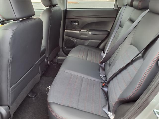 2025 Mitsubishi Outlander Sport SE