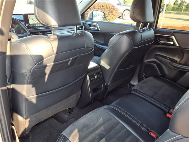 2024 Mitsubishi Outlander SE Black Edition