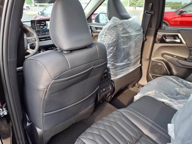 2025 Mitsubishi Outlander SEL