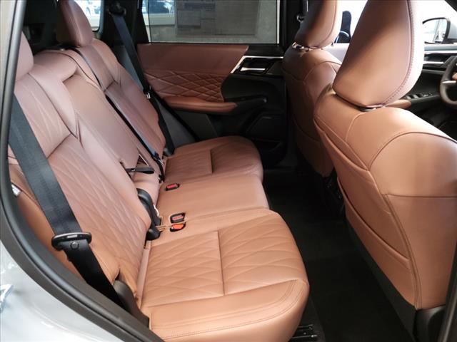 2025 Mitsubishi Outlander SEL