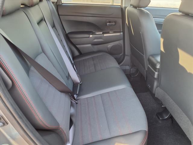 2025 Mitsubishi Outlander Sport SE