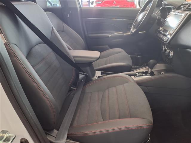 2025 Mitsubishi Outlander Sport SE