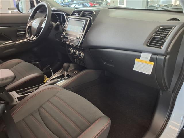 2025 Mitsubishi Outlander Sport SE
